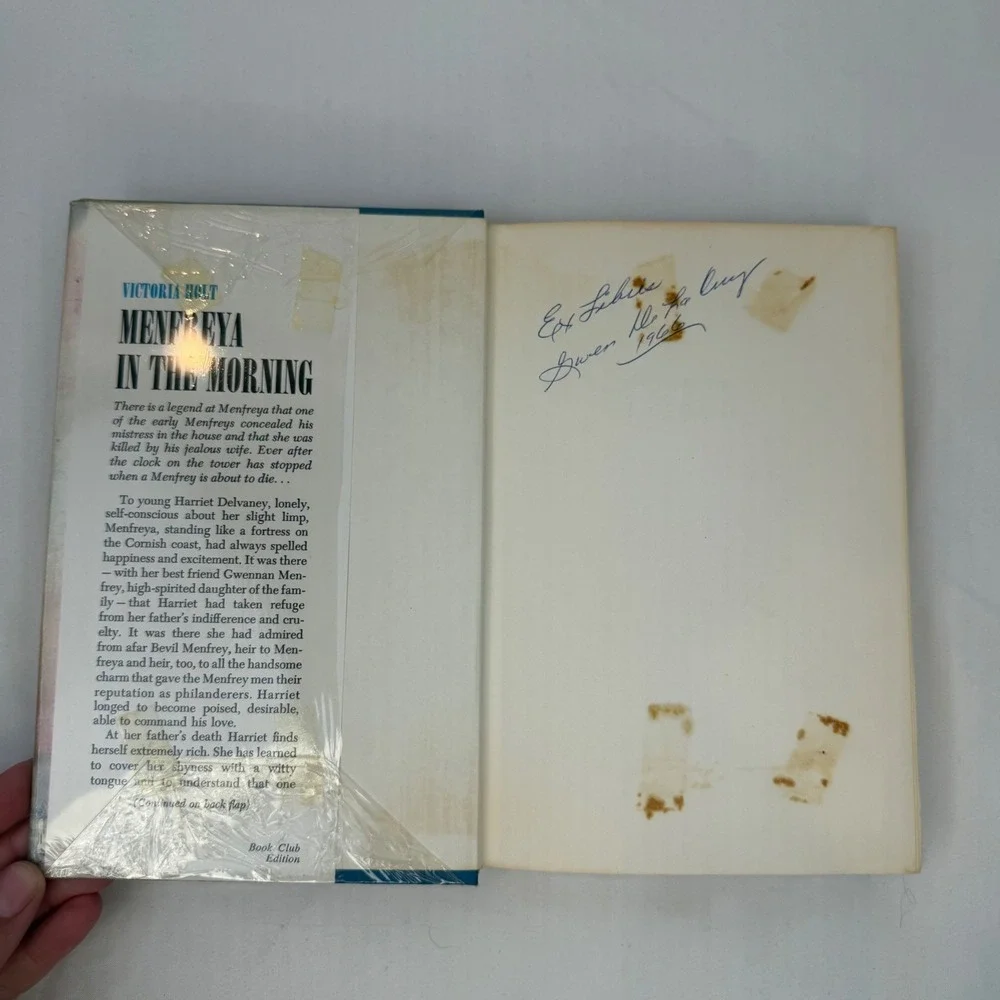 Victoria Holt Menfreya in the Morning Hardcover 1966 Doubleday Gothic Romance